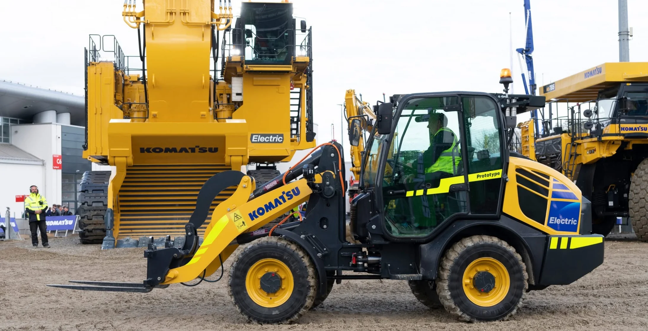 Catalogo Komatsu Sur Komat. Nuestras cargadoras compactas ofrecen fuerza y agilidad en un formato reducido. Perfectas para manio…