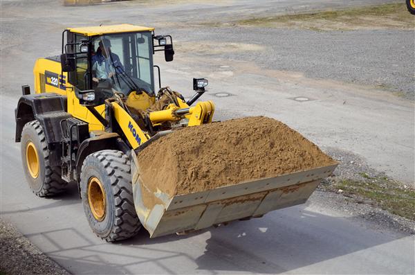 Maquinaria Sur Komat