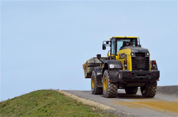 Maquinaria Sur Komat