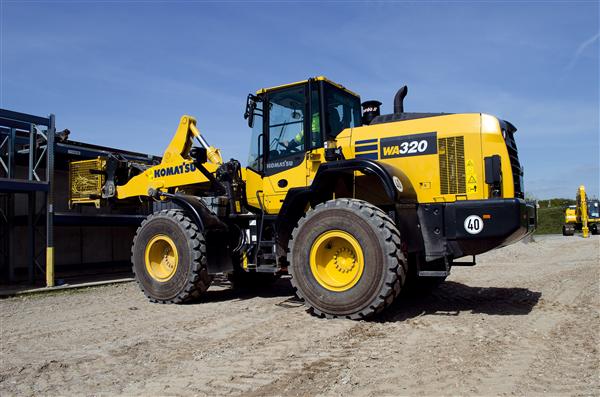 Maquinaria Sur Komat