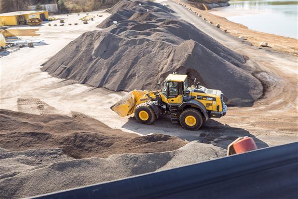 Maquinaria Sur Komat