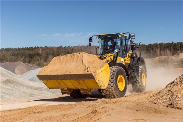 Maquinaria Sur Komat