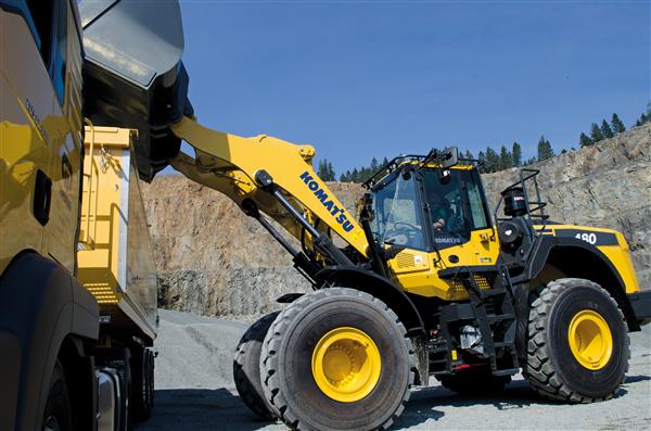 Maquinaria Sur Komat